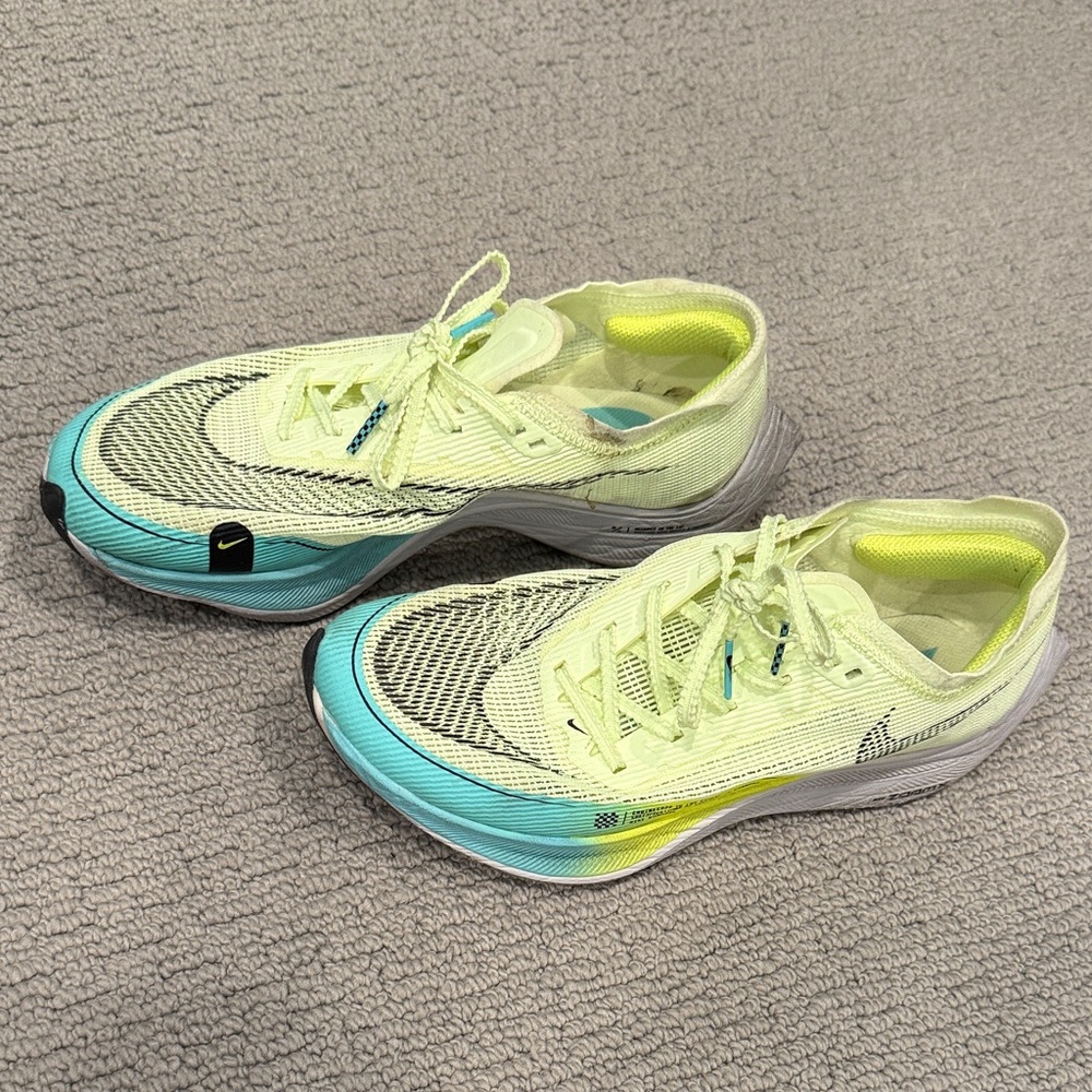 Nike Women's Neon Green and Aqua Athletic Shoes